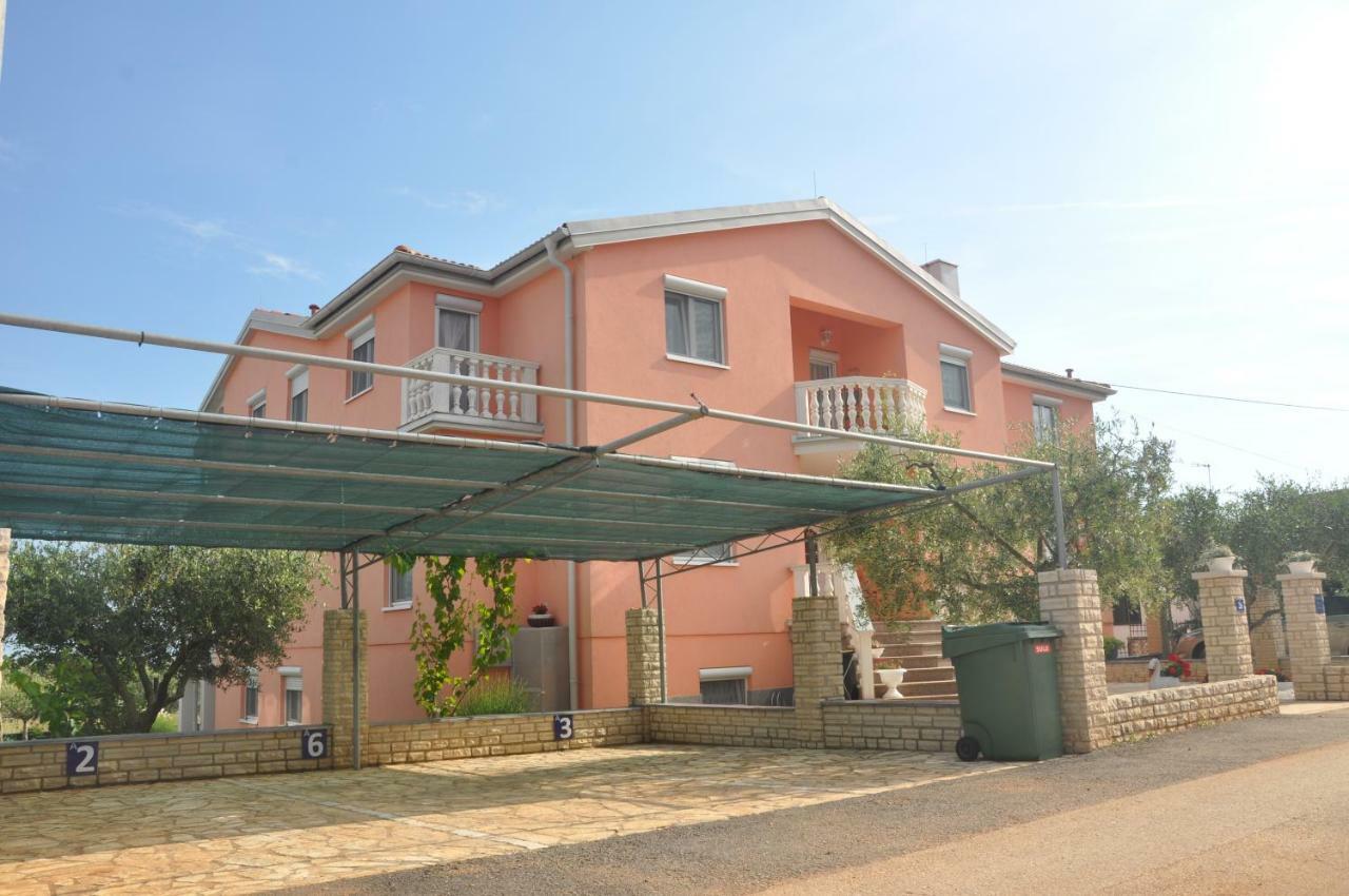 Apartments Rosa Umago Exterior foto